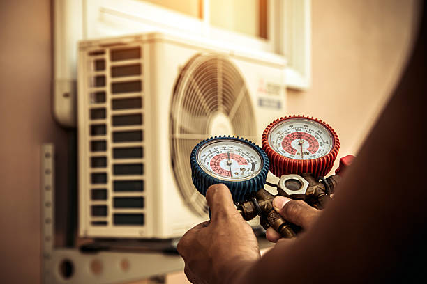 Professional Hvac technician working in Spanish Fork, UT